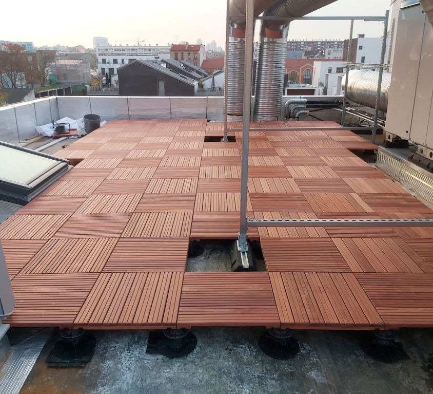 ÉTANCHÉITÉ BITUME TOITURE/ TERRASSE ACCESSIBLE AVEC DALLES SUR PLOTS